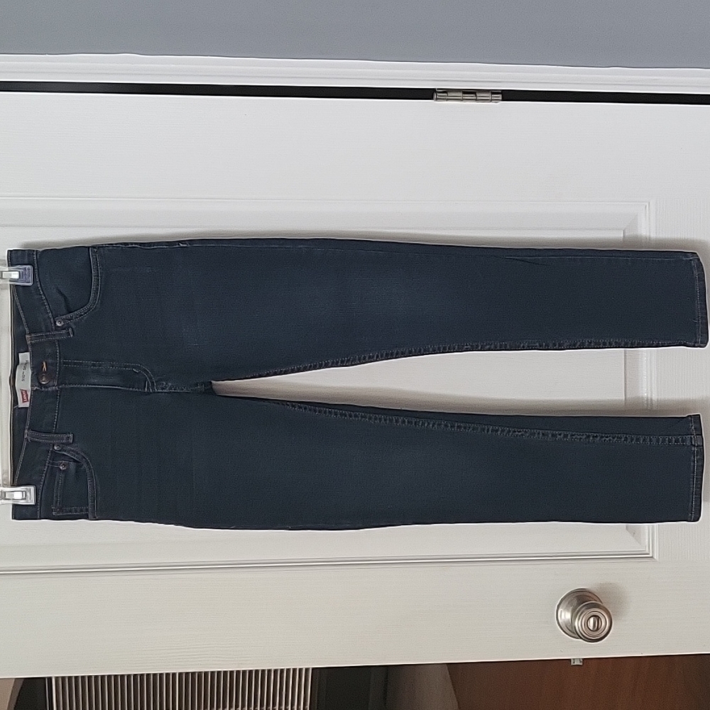 EUC Girls Levis Jeans